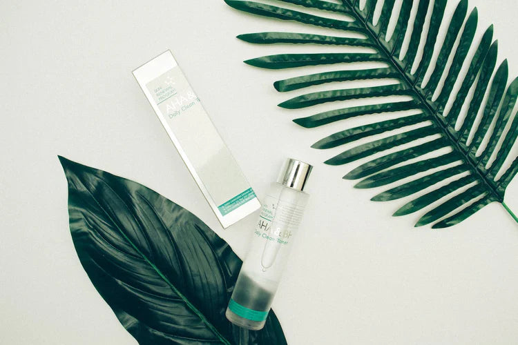 TONER & ESSENCES